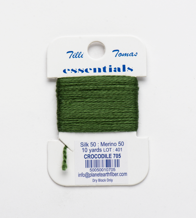 705 Crocodile - Essentials