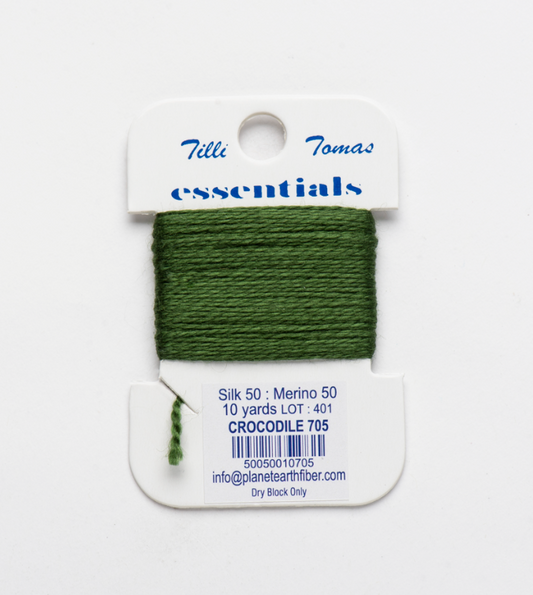 705 Crocodile - Essentials