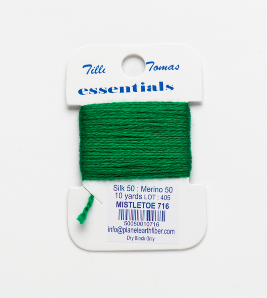 716 Mistletoe - Essentials