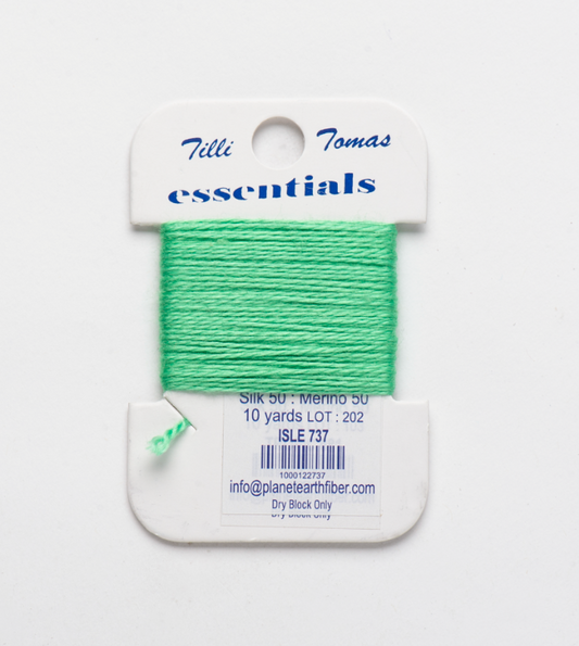 737 Isle - Essentials